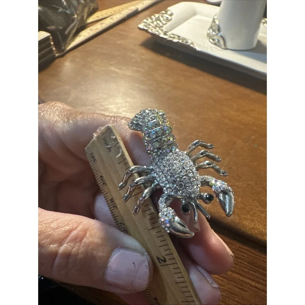 Rhinestone Swing Tail Lobster Ring Silvertown Stretch Size 8